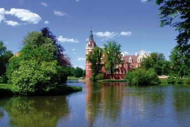 Neues Schloss im Fürst Pückler Park © Sebastian Wolter - fotolia.com
