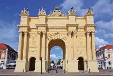 Brandenburger Tor in Potsdam © Noppasinw-fotolia.com
