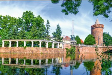 Steintorturm und Kriegerdenkmal in Brandenburg an der Havel © Comofoto - stock.adobe.com