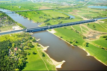 Kanalbrücke über die Elbe - Wasserstraßenkreuz Magdeburg © MMKT/Werner Klapper